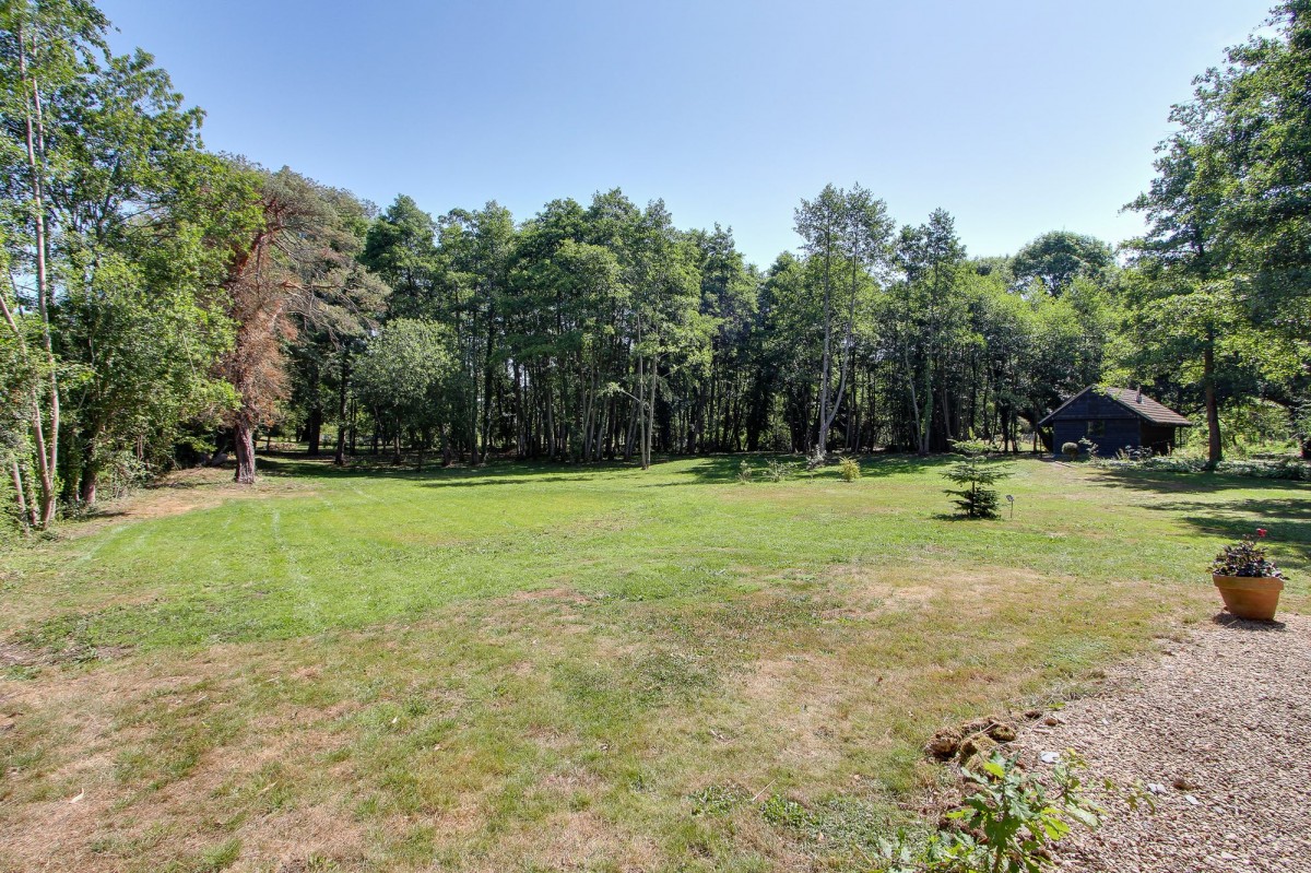 Main Road, West Bilney, PE32