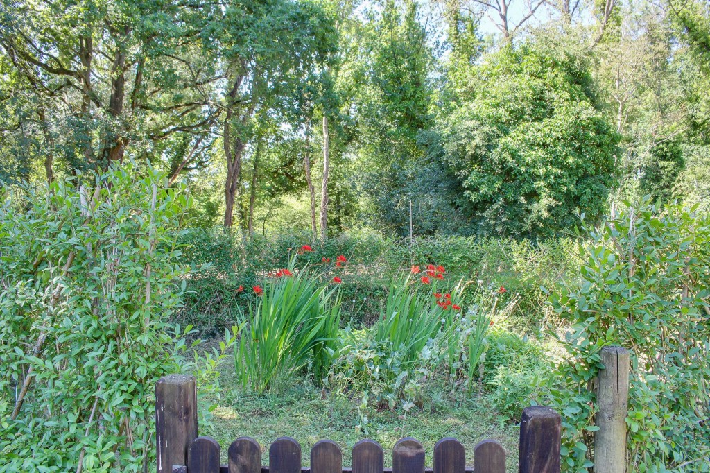 Main Road, West Bilney, PE32