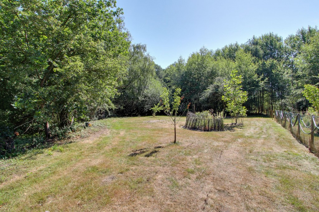 Main Road, West Bilney, PE32