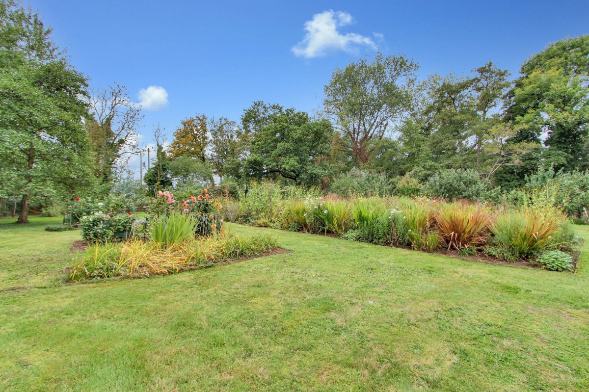 Main Road, West Bilney, PE32