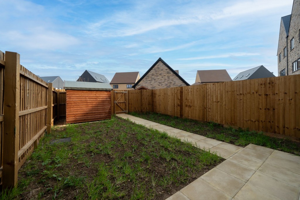 15 Aylesbury Walk, Northstowe, CB24