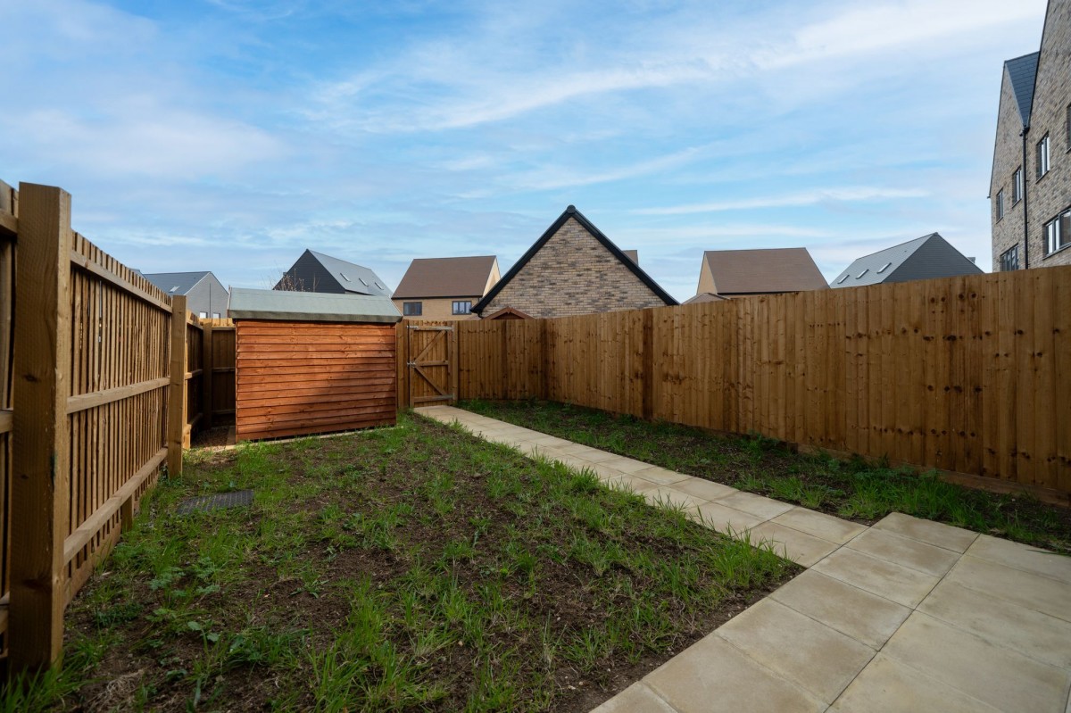 15 Aylesbury Walk, Northstowe, CB24