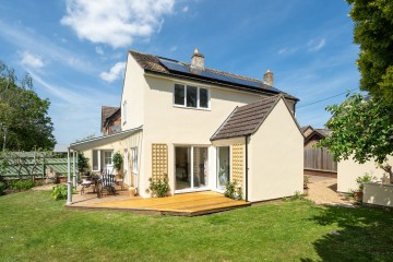 Willow Grove, Lode, CB25