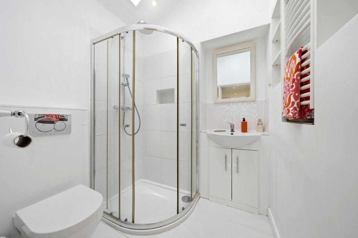 Willow Grove, Lode, CB25