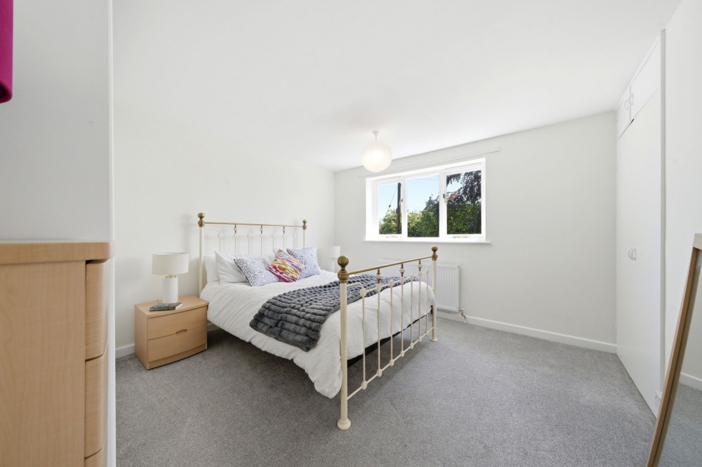 Willow Grove, Lode, CB25