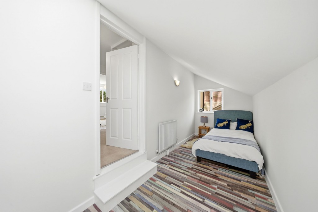 Willow Grove, Lode, CB25