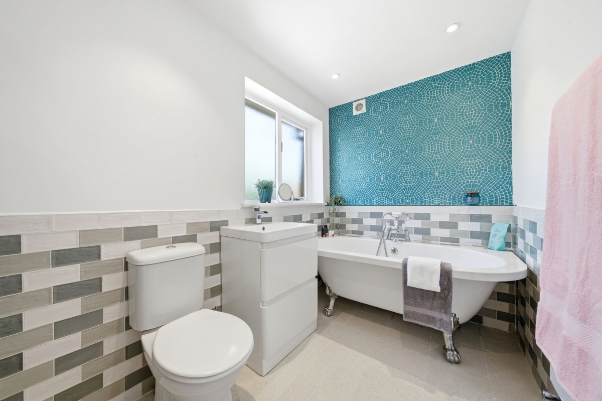 Willow Grove, Lode, CB25