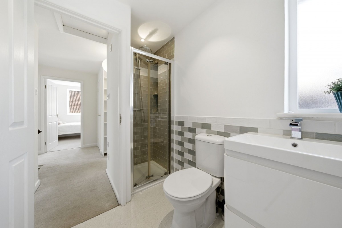 Willow Grove, Lode, CB25