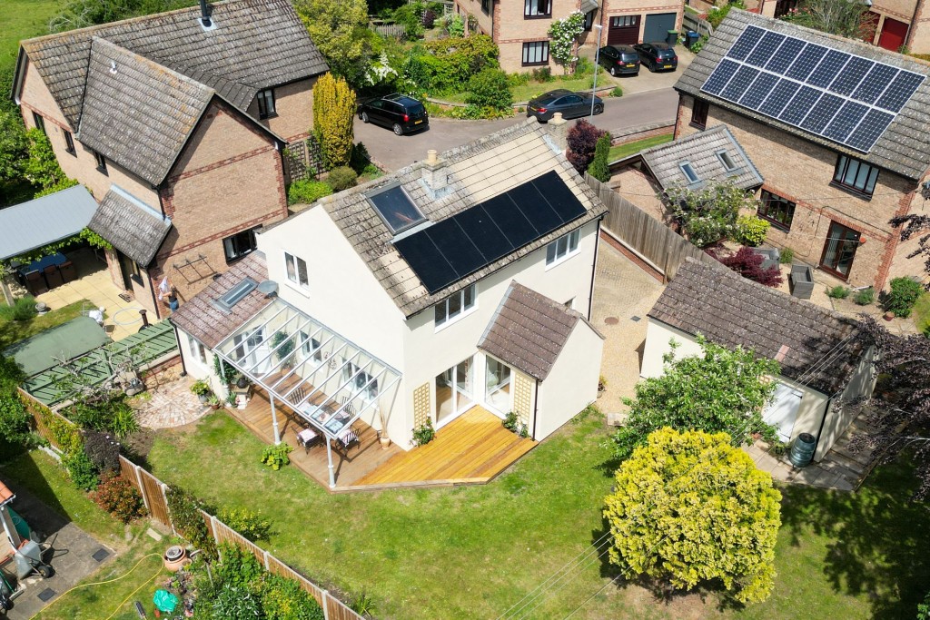 Willow Grove, Lode, CB25