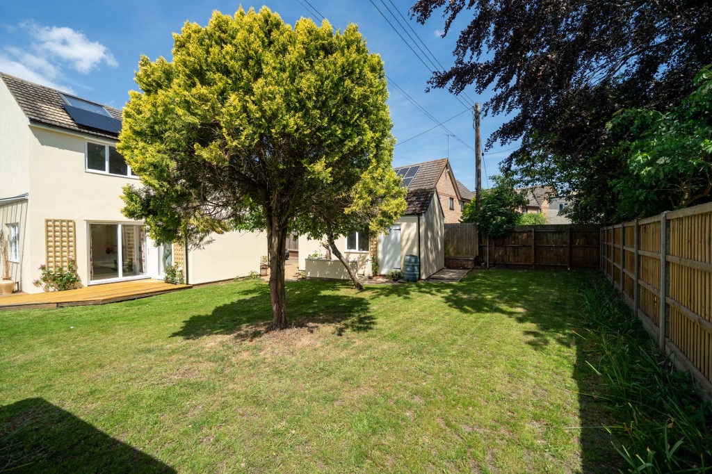 Willow Grove, Lode, CB25