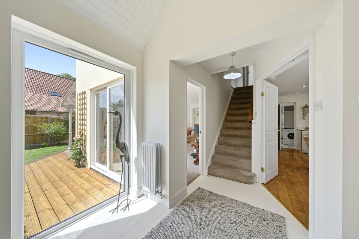 Willow Grove, Lode, CB25