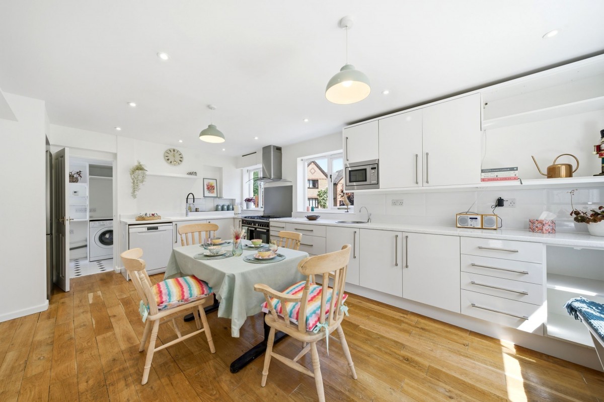 Willow Grove, Lode, CB25