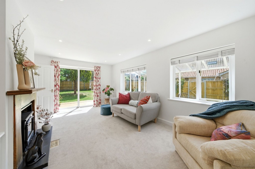 Willow Grove, Lode, CB25