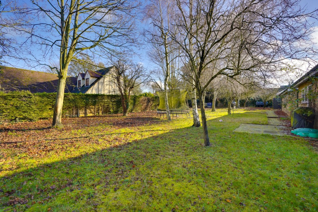 Woodditton Road, Newmarket, CB8