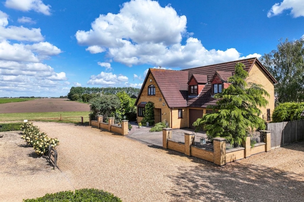 Glebe Gardens, Guyhirn, PE13