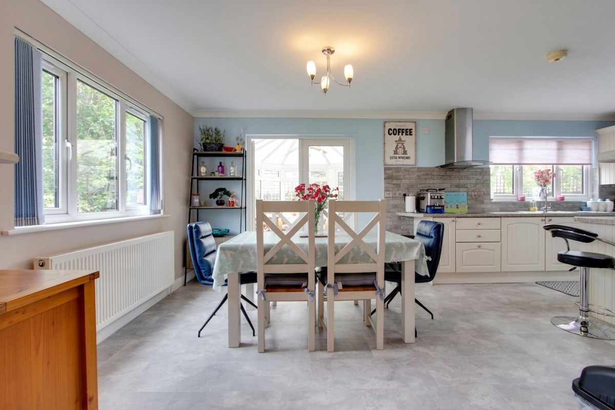 Glebe Gardens, Guyhirn, PE13