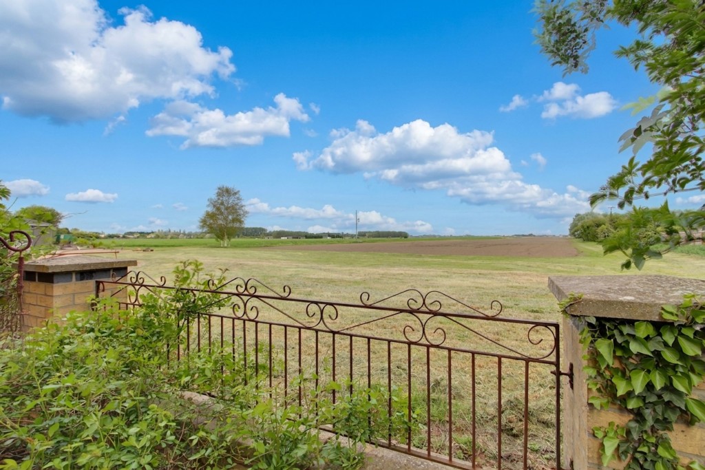 Glebe Gardens, Guyhirn, PE13