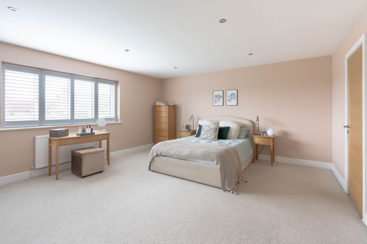 The Lanes, Over, CB24