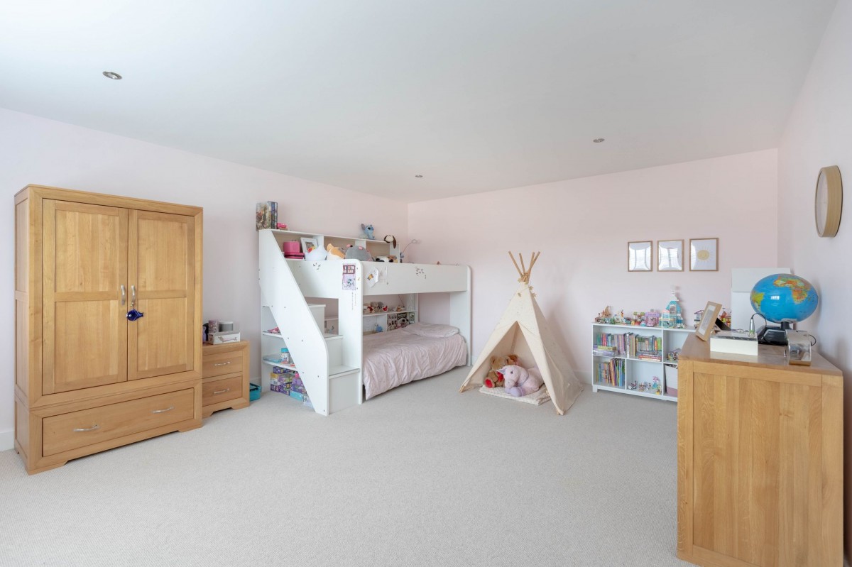 The Lanes, Over, CB24