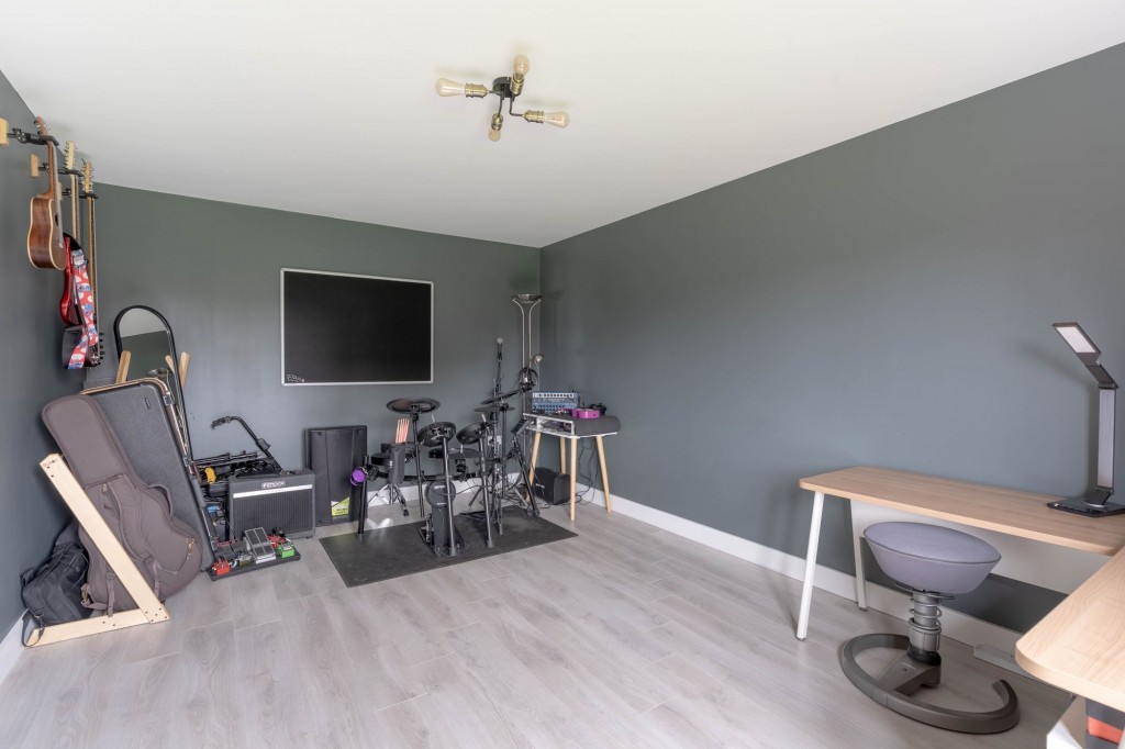 The Lanes, Over, CB24