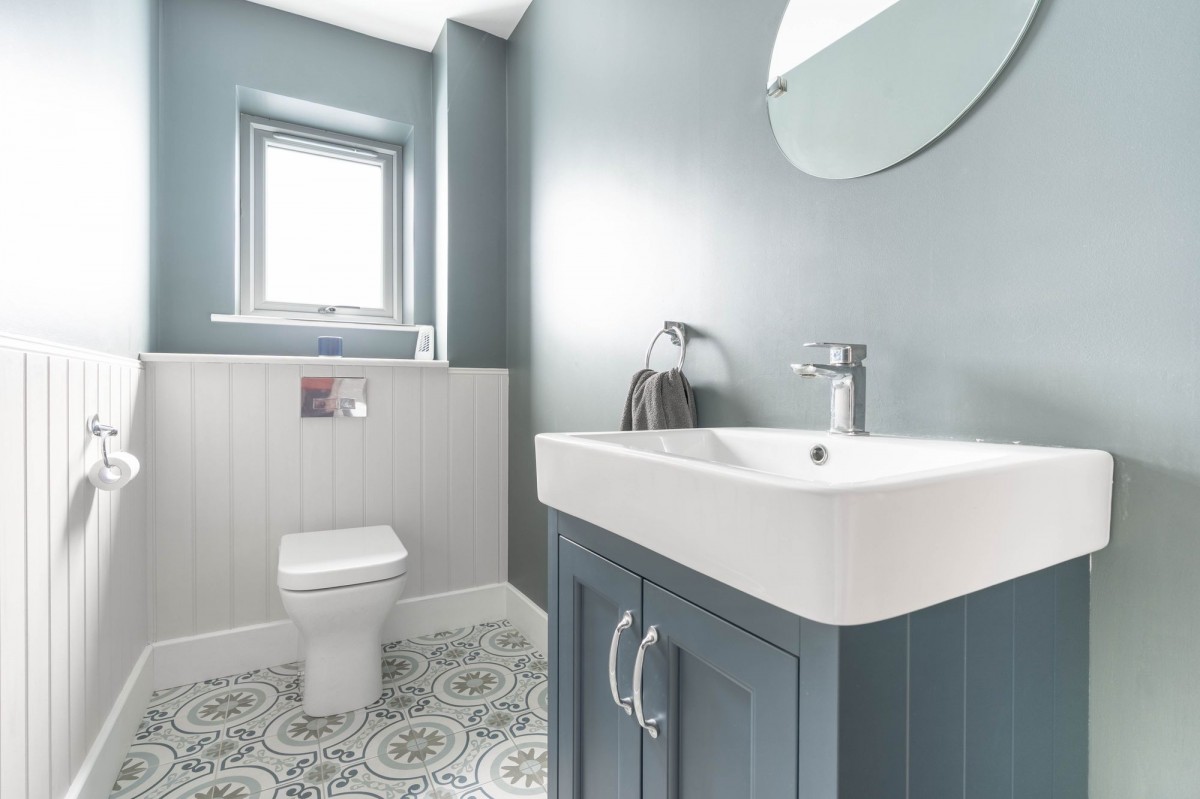 The Lanes, Over, CB24