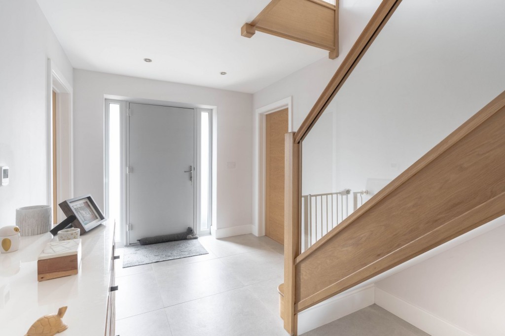 The Lanes, Over, CB24