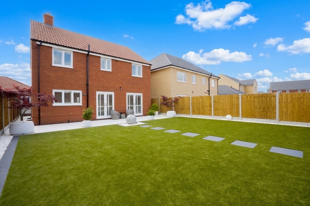 Honeysuckle Way, Exning, CB8