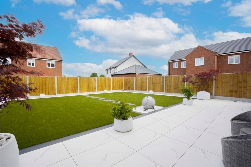 Honeysuckle Way, Exning, CB8