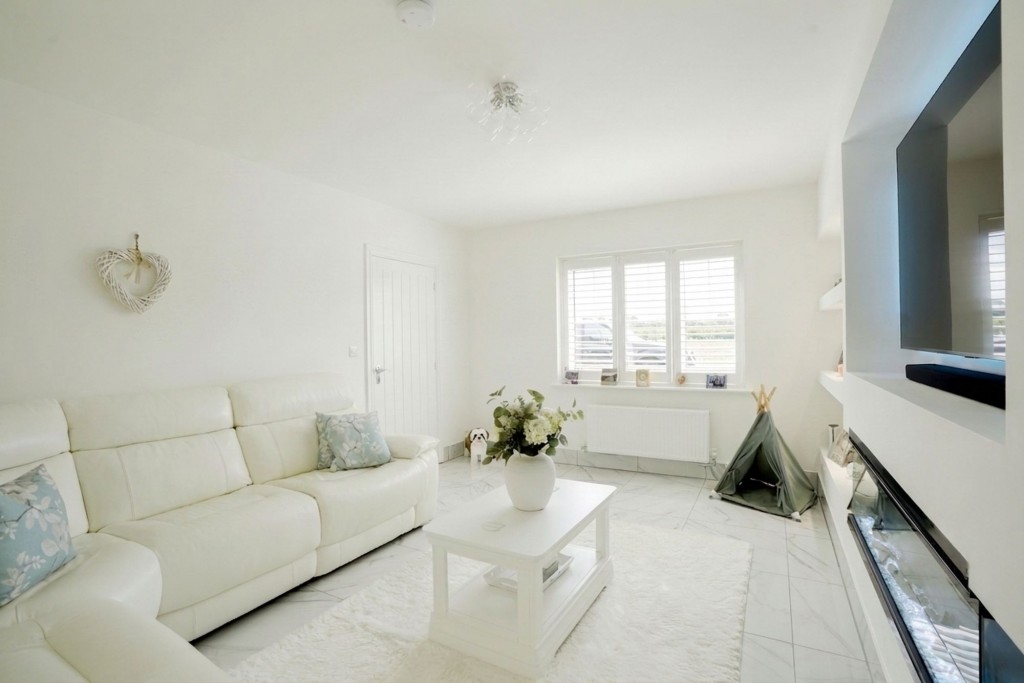Honeysuckle Way, Exning, CB8