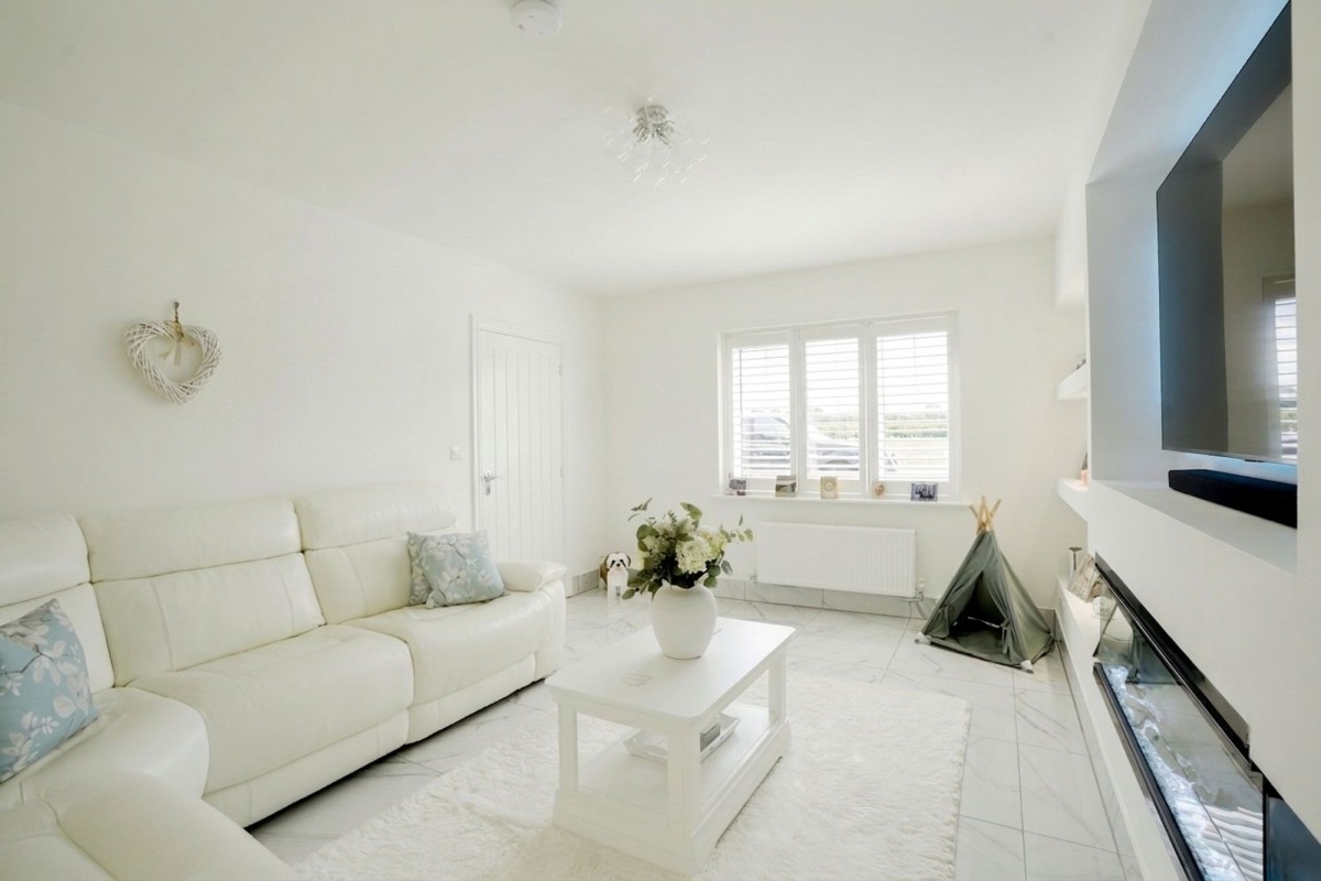 Honeysuckle Way, Exning, CB8