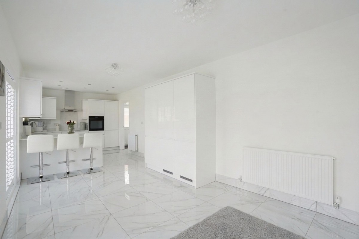 Honeysuckle Way, Exning, CB8