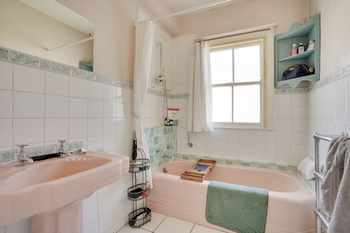 High Street, Newmarket, CB8