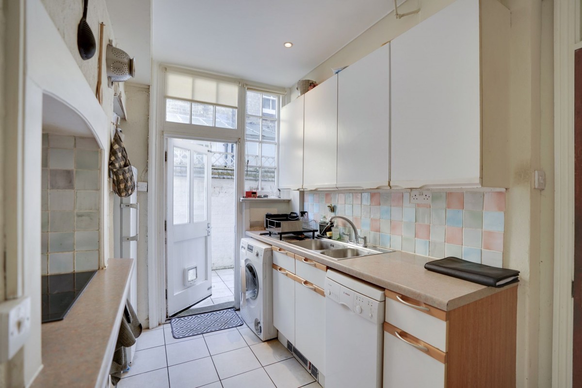 High Street, Newmarket, CB8