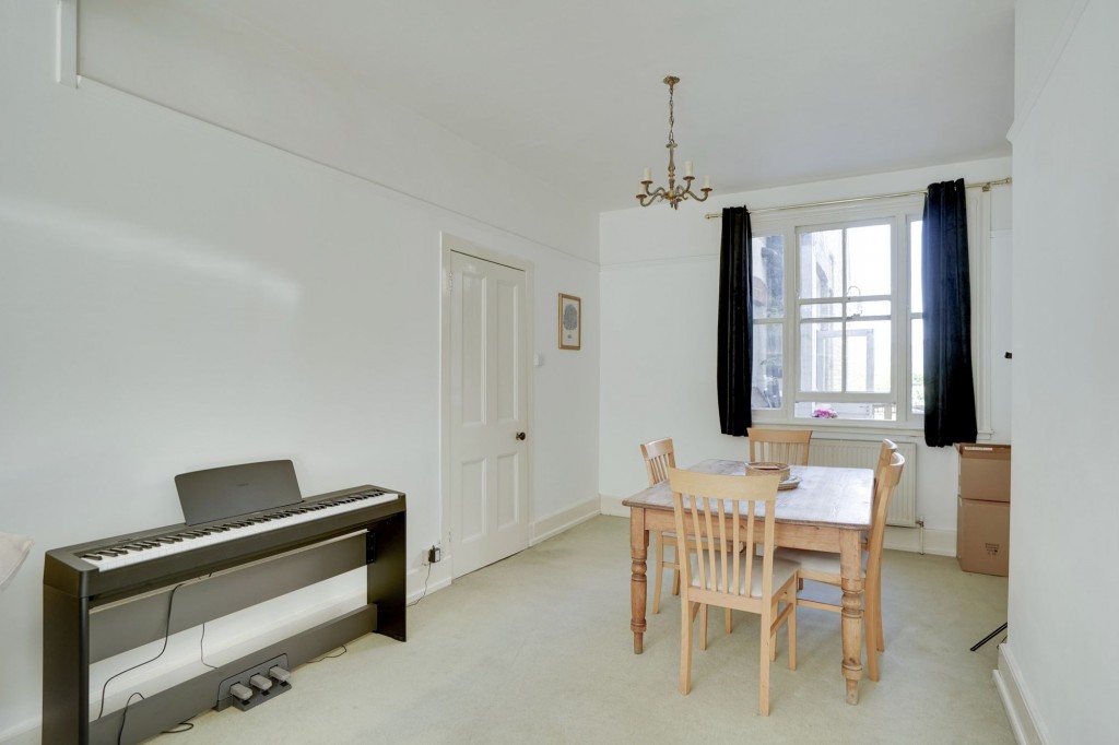 High Street, Newmarket, CB8