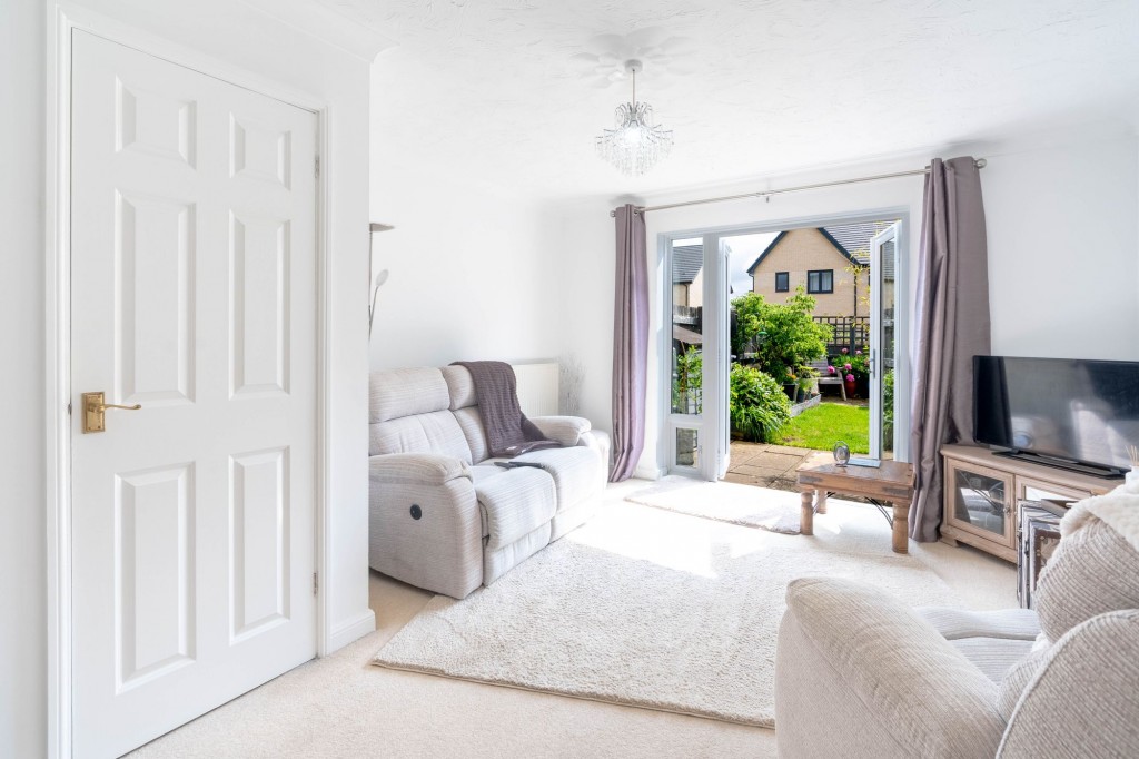 Pippin Close, Over, CB24