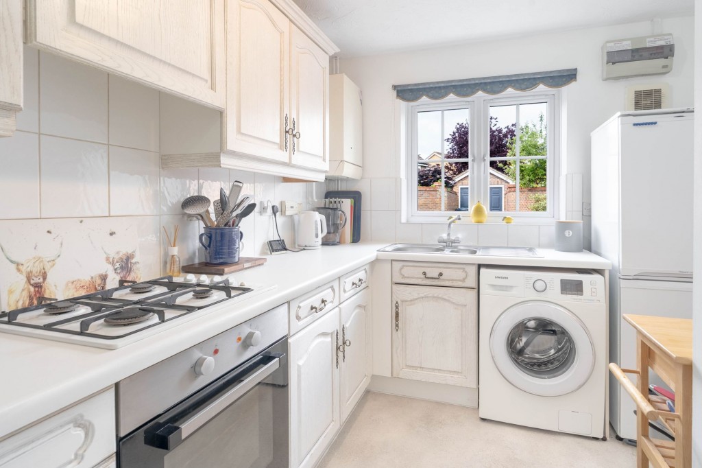 Pippin Close, Over, CB24