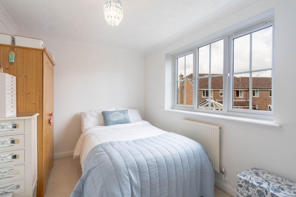 Pippin Close, Over, CB24