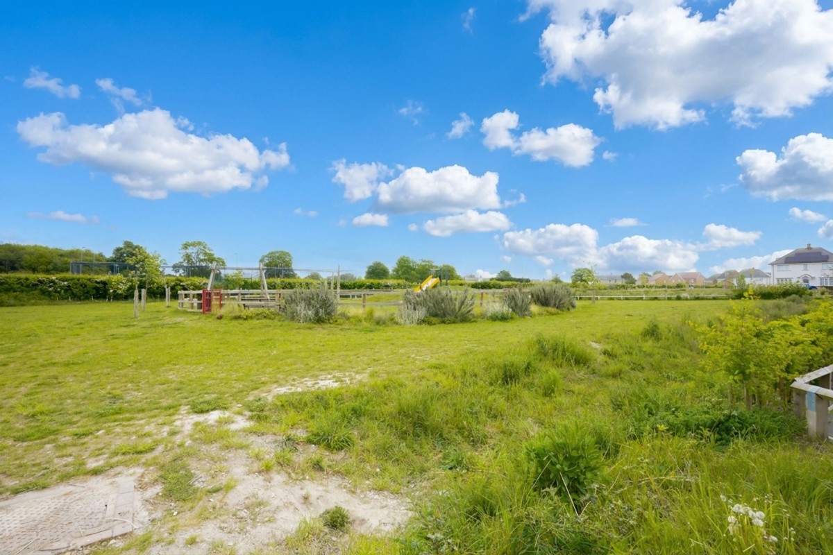 Daisy Drive, Isleham, CB7