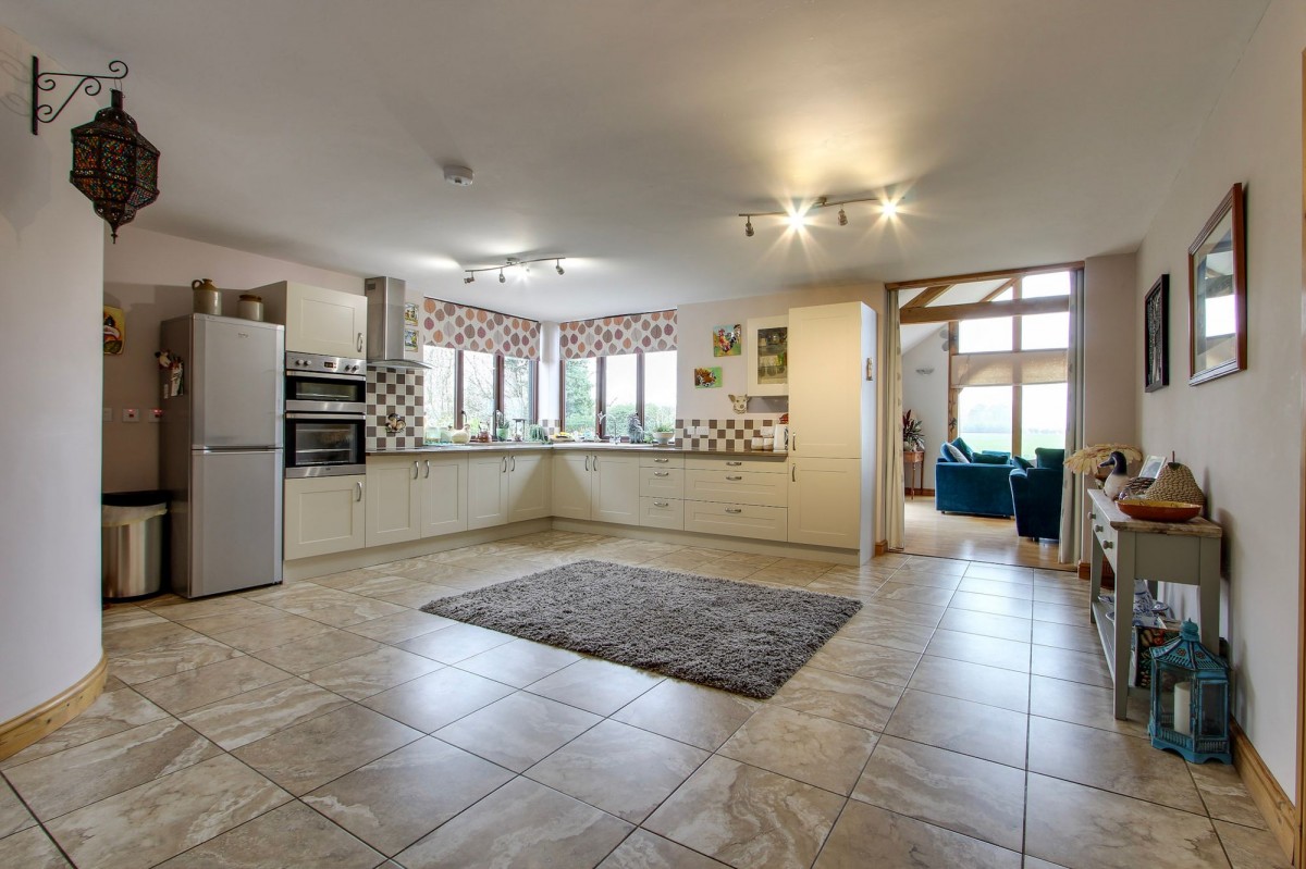 Chequers Corner, Emneth, PE14