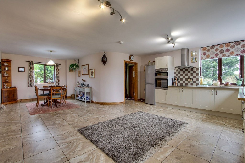 Chequers Corner, Emneth, PE14