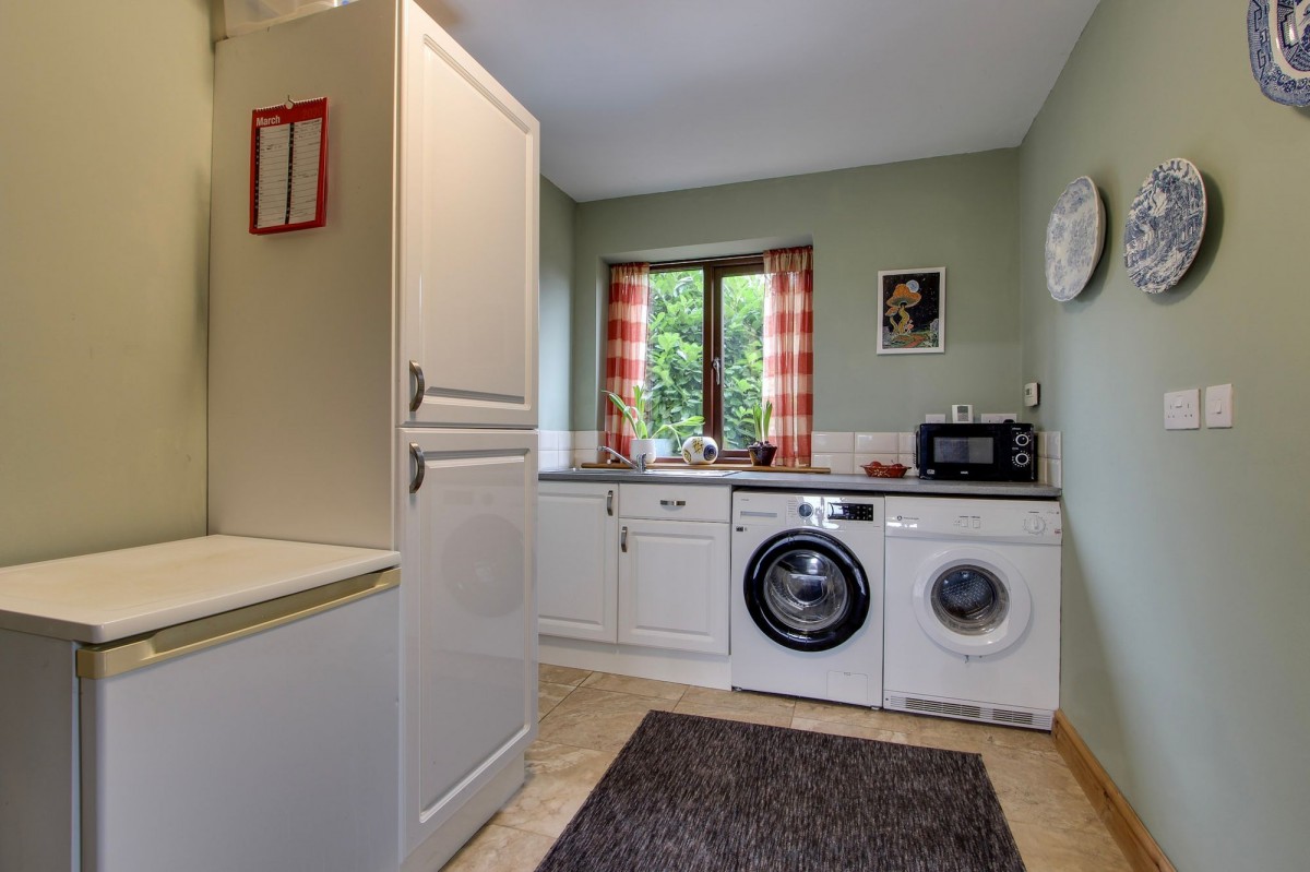 Chequers Corner, Emneth, PE14