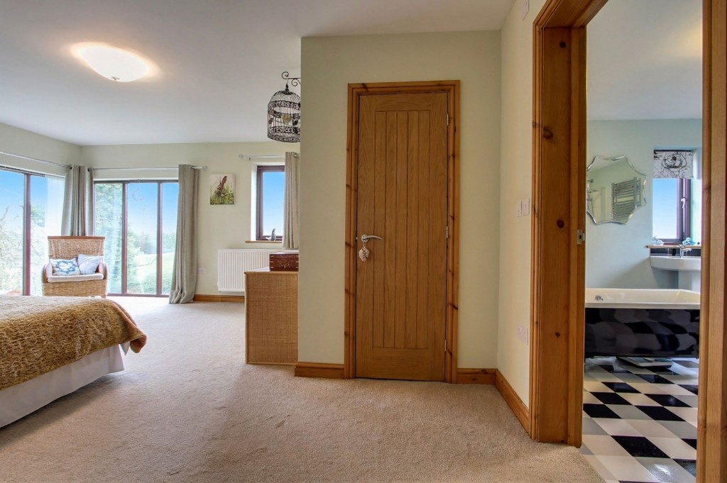 Chequers Corner, Emneth, PE14