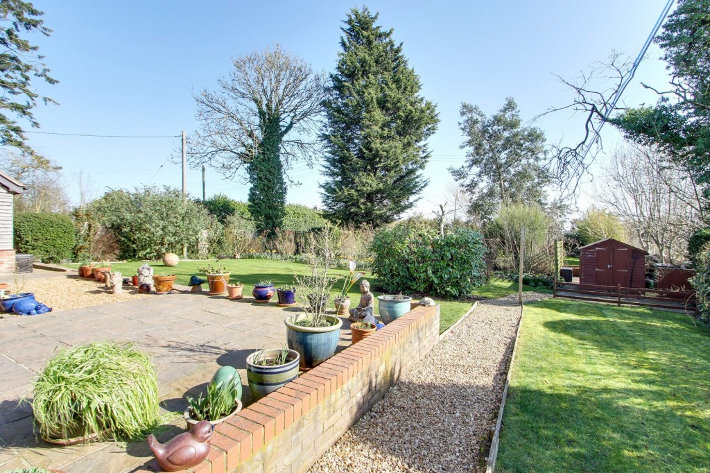 Chequers Corner, Emneth, PE14