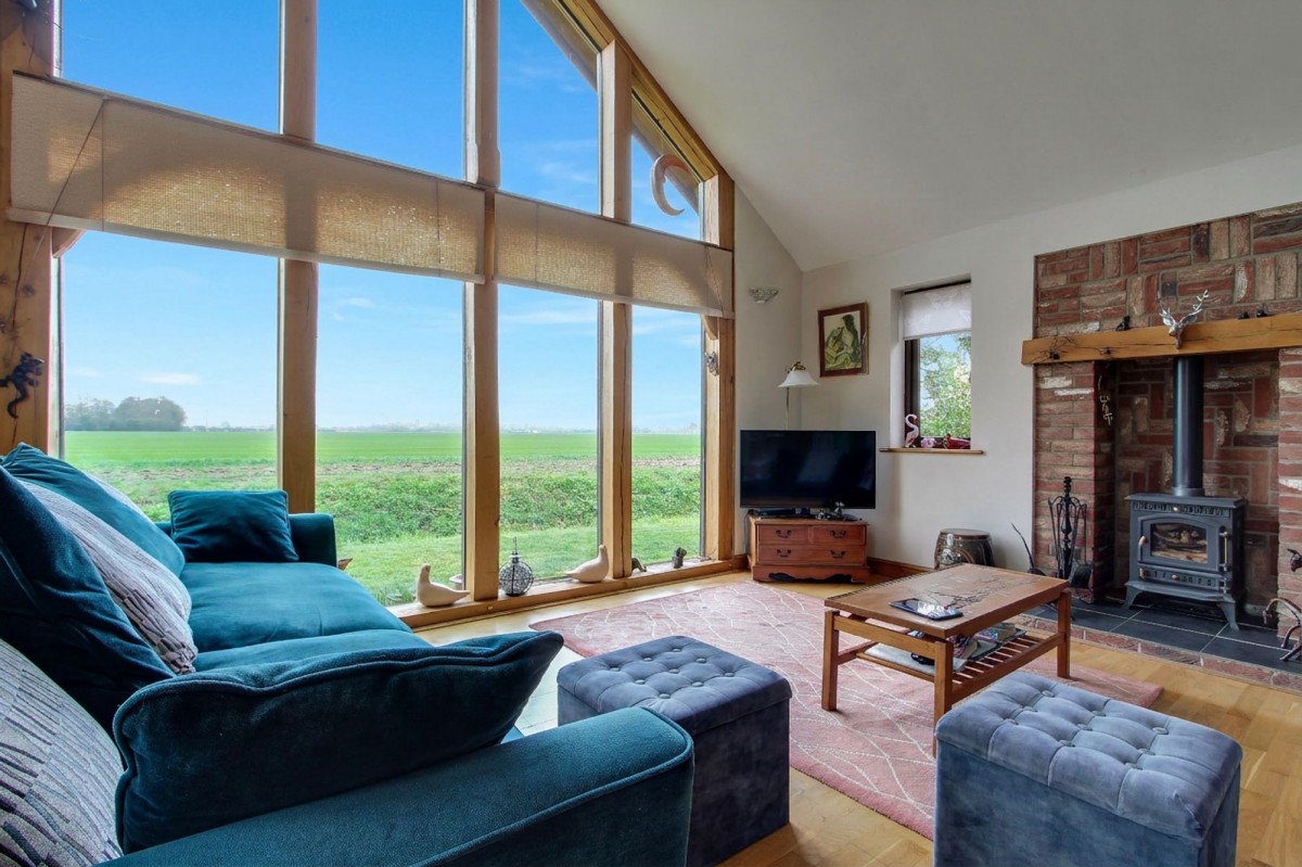 Chequers Corner, Emneth, PE14