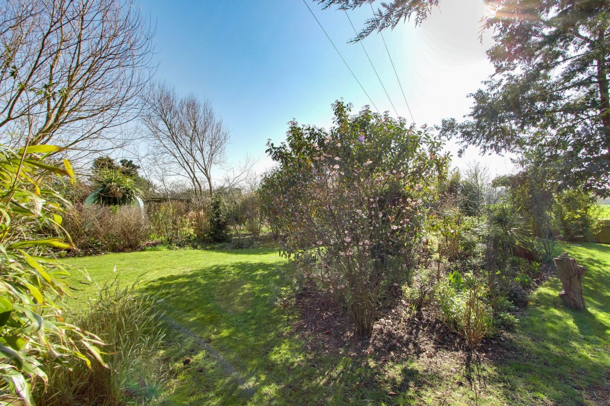 Chequers Corner, Emneth, PE14