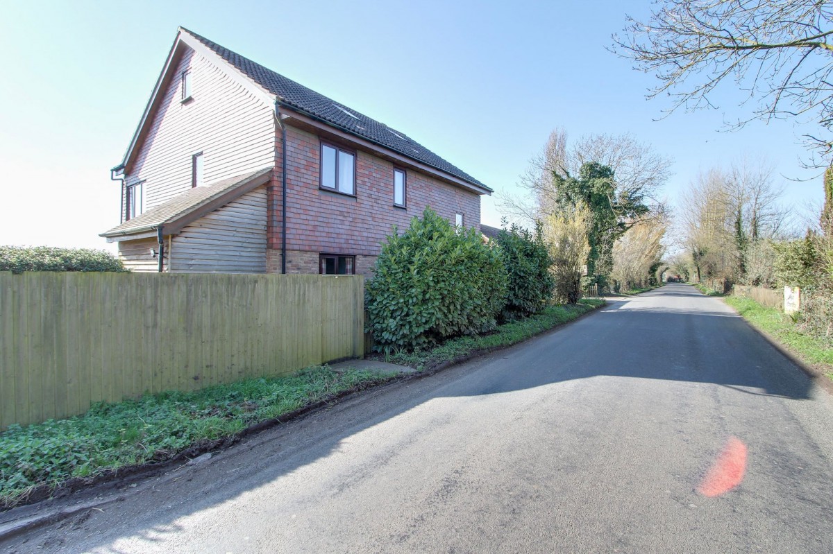Chequers Corner, Emneth, PE14