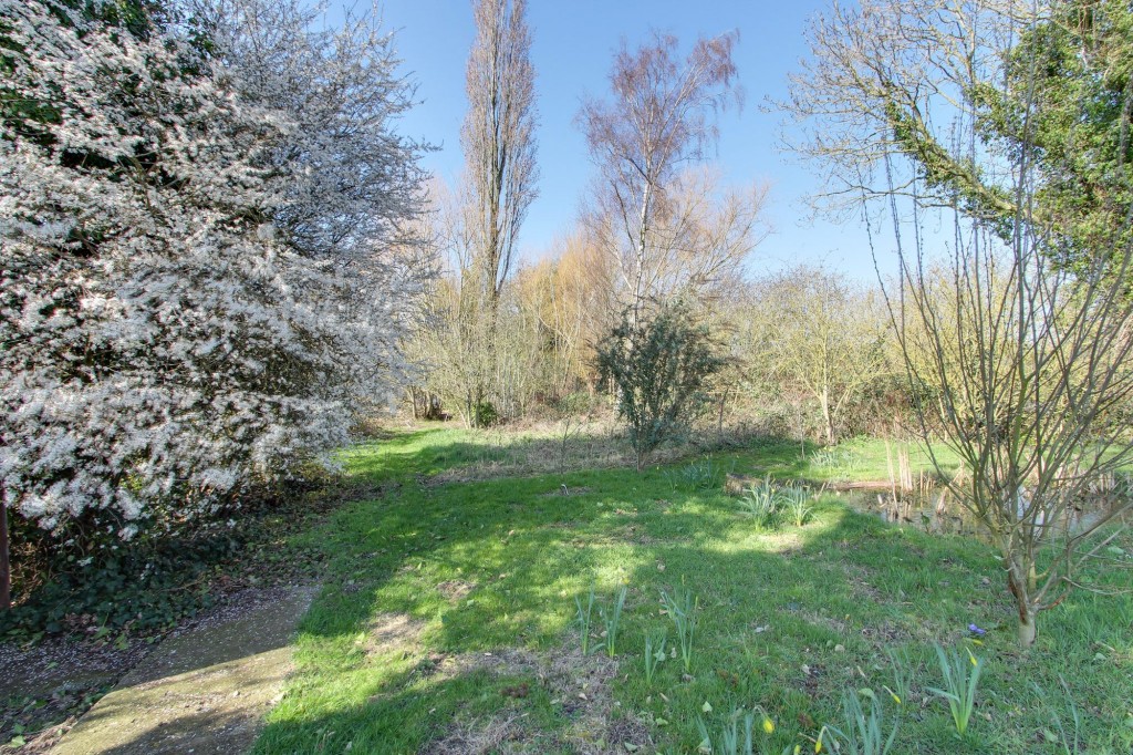 Chequers Corner, Emneth, PE14