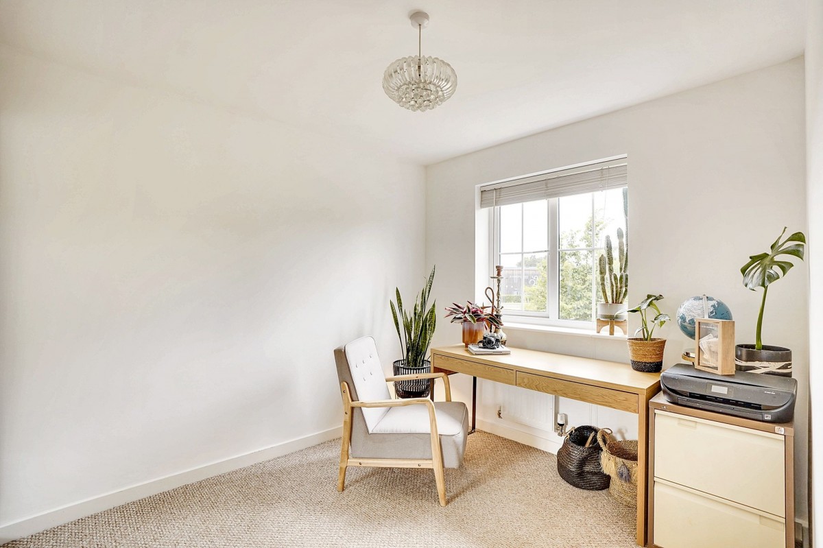 Peppermint Walk, Red Lodge, IP28