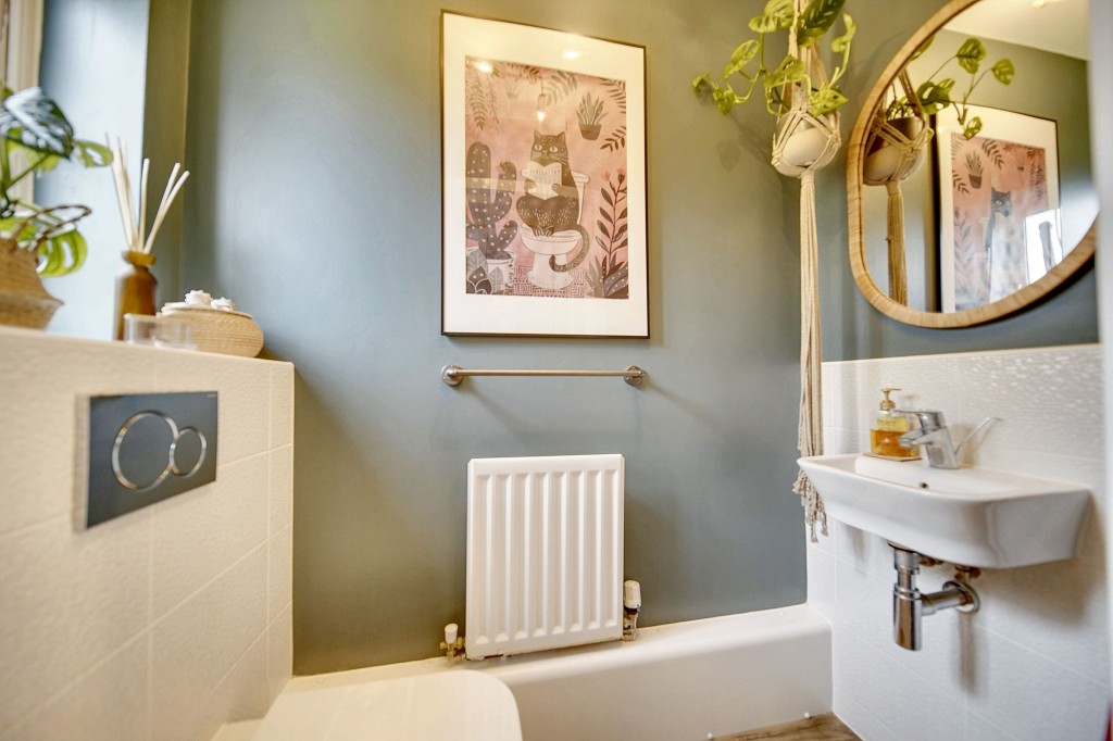 Peppermint Walk, Red Lodge, IP28