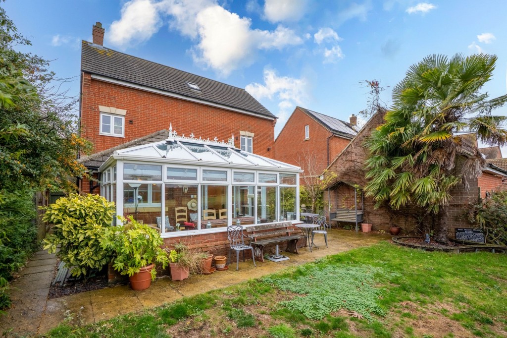 Meridian Close, Hardwick, CB23